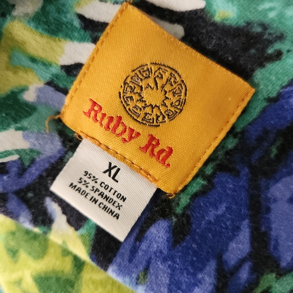 Ruby Rd. Beaded Floral Blues Greens Yellows Top  Size 1X Plus - Picture 8 of 8